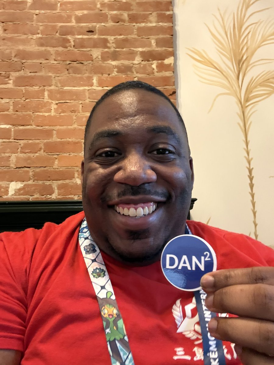 ThisIsPhatb0i's tweet photo. #VoteForDan https://t.co/XNVoxcbYMj