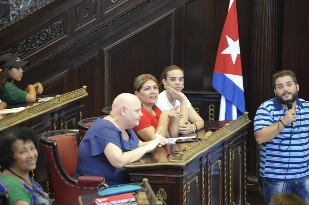 Yuniasky Crespo Baquero. (@byuniaky) on Twitter photo Hoy fue un dia feliz gracias a nuestro pioneros
#JuntosXCuba
<a href="/DiazCanelB/">Miguel Díaz-Canel Bermúdez</a> <a href="/DrRobertoMOjeda/">Dr. Roberto Morales Ojeda</a>
<a href="/PartidoPCC/">Partido Comunista de Cuba</a> Hoy fue un dia feliz gracias a nuestro pioneros
#JuntosXCuba
<a href="/DiazCanelB/">Miguel Díaz-Canel Bermúdez</a> <a href="/DrRobertoMOjeda/">Dr. Roberto Morales Ojeda</a>
<a href="/PartidoPCC/">Partido Comunista de Cuba</a>
