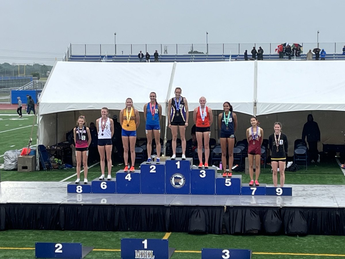 adamlippoldxc's tweet photo. Lansing gets 3rd overall running a great race, road the rail and let the race open in, she has made the podium in all 4 seasons. She’s got 2 more left https://t.co/HUfOLmkfaS