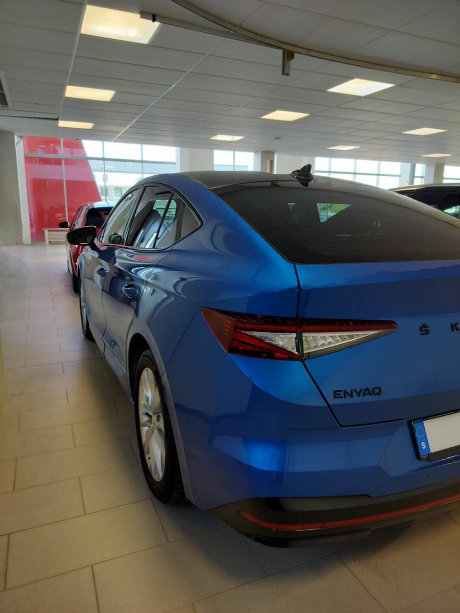 cykelpimon's tweet photo. Skoda Enyaq Coupe RS IV 2023 and has 0-100 km/h: 6.5 seconds and top speed of 180 km/h and driveline two electric motors (front 109 hp, rear 204 hp), system power 299 hp, 460 Nm and 77.0 kWh usable battery and 430 kilometers Real range and max charging power of 11 kW AC,135 kW DC https://t.co/ykpGA4elVo