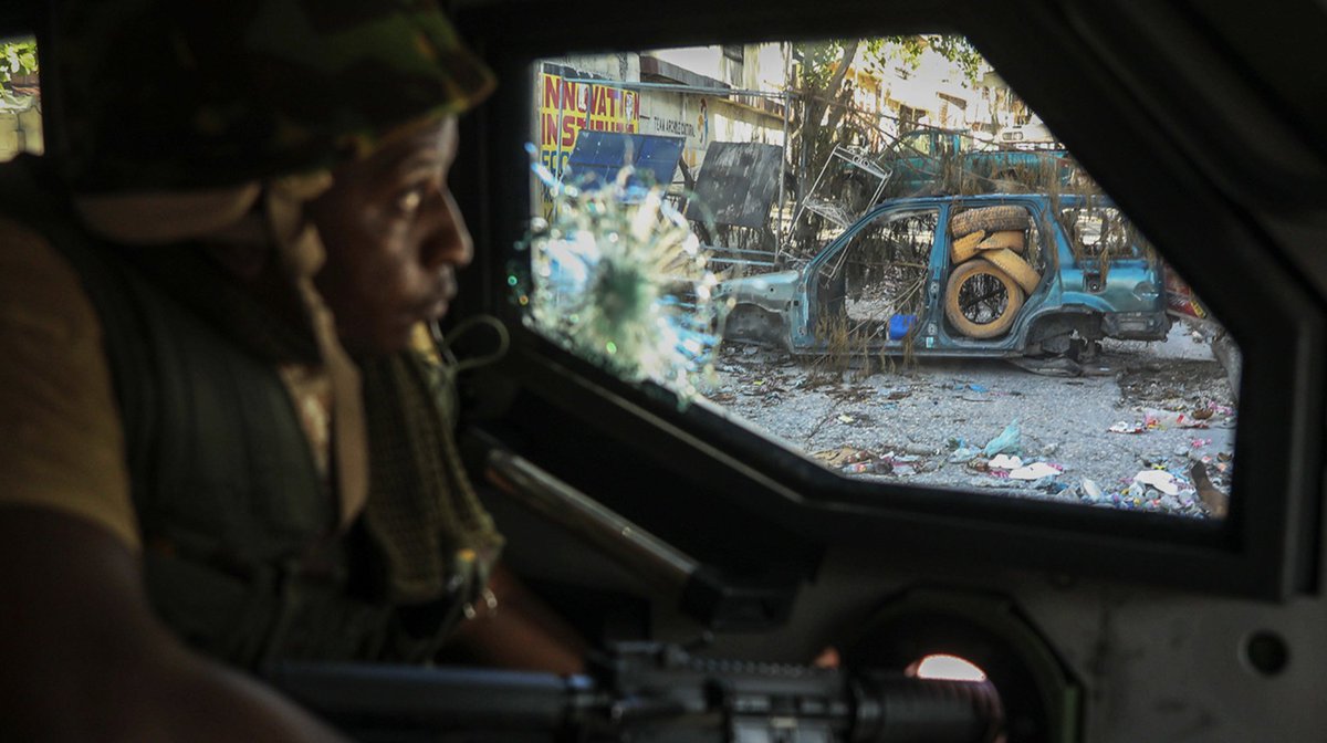 🇭🇹 | Autoridades haitianas usaron drones para matar a más de 100 presuntos miembros de bandas en 48 horas, según una organización de derechos humanos. La violencia en Haití se ha disparado en los últimos meses. Lea nuestro artículo más reciente. bit.ly/4h829Fk