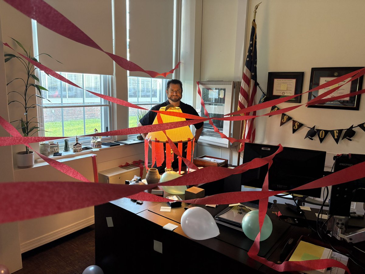 Kelly Scapellato (@rvdirectorcst) on Twitter photo Senior pranks as we wrap up 24-25 that are just good fun! Glad they didn’t confuse our offices though 🤣 <a href="/PrincipalRVRHS/">Joe Martin</a> Senior pranks as we wrap up 24-25 that are just good fun! Glad they didn’t confuse our offices though 🤣 <a href="/PrincipalRVRHS/">Joe Martin</a>