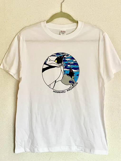 お品書きにものせたけどTシャツは実際はこんな感じです! 成鳥ハクチュウの6色刷りTシャツと雛ハクチュウの手触りぷくぷくTシャツです。 来週から猛暑(梅雨は?)来るらしいのでTシャツ備えたい方は是非