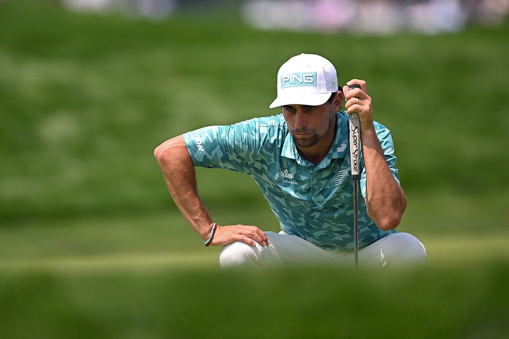 golf_seba's tweet photo. Día durísimo para Joaco Niemann en Oakmont 🤯 Arrancó firme, pero creo que los 4 putts en el hoyo 9 le cambió el ritmo. No hizo birdies y cerró +5 (T82). Mañana juega temprano y buscará la remontada en un US Open que no ha dado respiro. https://t.co/6NI6KEfhYt