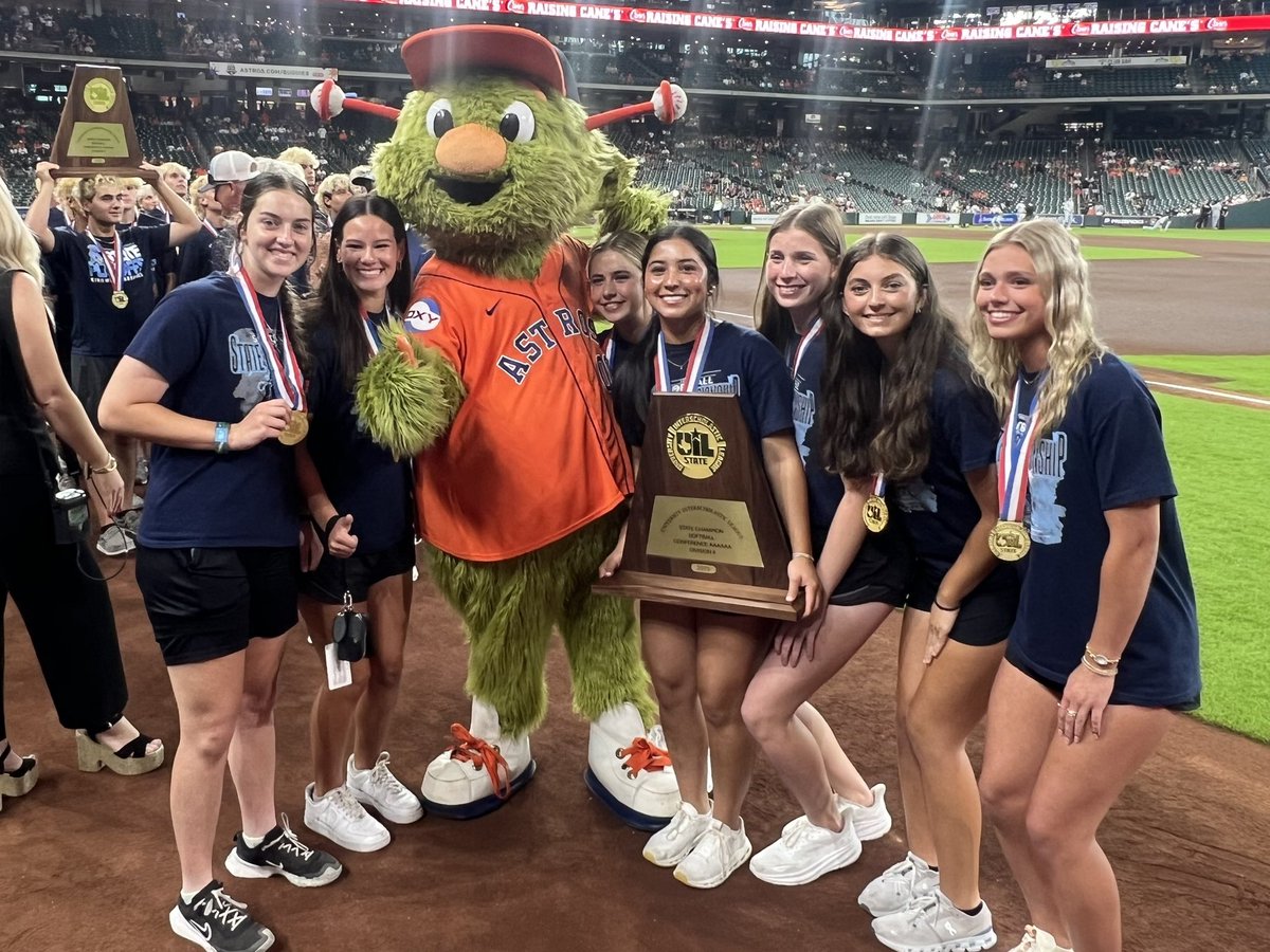 Kingwood HS Softball (@kingwoodsb) on Twitter photo Thank you <a href="/astros/">Houston Astros</a> for honoring both our softball and baseball teams tonight! We had a blast and was an unforgettable night much like this season! <a href="/HumbleISD/">Humble ISD</a> <a href="/HumbleISD_Ath/">Humble ISD Athletics</a> <a href="/HumbleISD_KHS/">Kingwood High School</a> Thank you <a href="/astros/">Houston Astros</a> for honoring both our softball and baseball teams tonight! We had a blast and was an unforgettable night much like this season! <a href="/HumbleISD/">Humble ISD</a> <a href="/HumbleISD_Ath/">Humble ISD Athletics</a> <a href="/HumbleISD_KHS/">Kingwood High School</a>