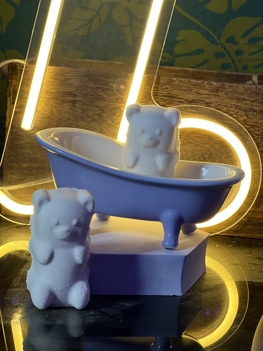 JumpyJellybean_'s tweet photo. These are some the CBD isolate infused bear bath bombs that are ready to be shipped off. Head over and get your hands on these 65mg CBD PER bear bath bombs 🛁 before they’re sold out ✨ 

https://t.co/CsgDk3VU2r https://t.co/a6OEbei33J