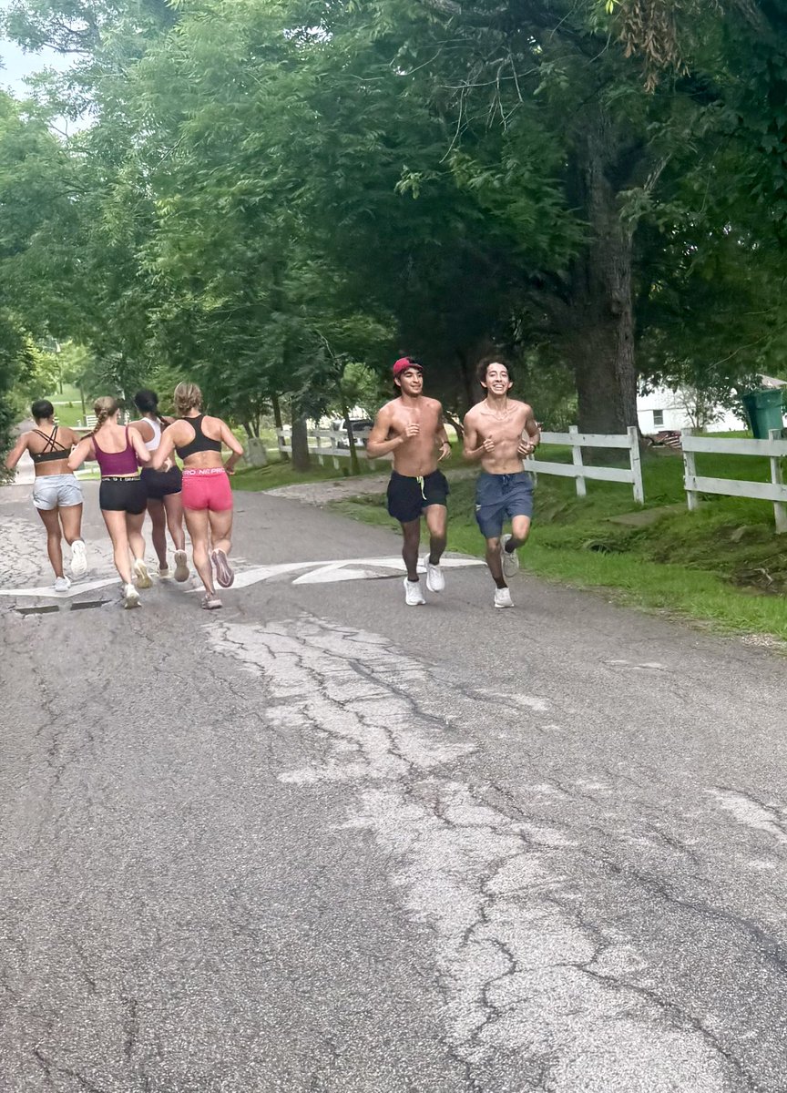 Week one of summer training is in the books! 📚 Lots of athletes showed up to prove they were committed vs. interested! 🏃‍♂️💪🏃‍♀️
#Committed