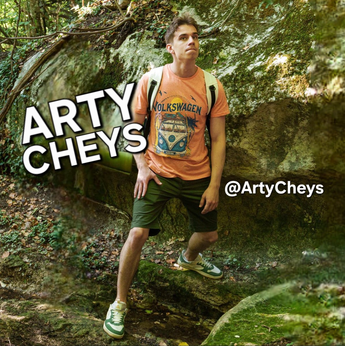 ⛰️ hiking 🎒 and 🛑 stopping for a quick break. 
<a href="/ArtyCheys/">Arty Cheys 🪀❤</a> 😊