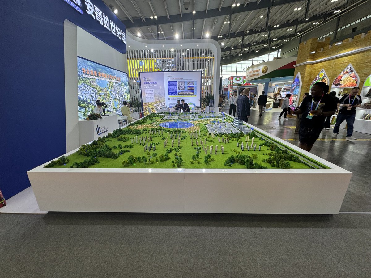 Chief Tunde Oladugbagbe (@returnwithjigan) on Twitter photo 