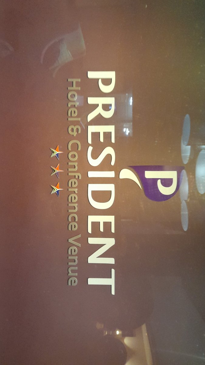 ThedealM's tweet photo. A group of journalists are still at the lobby of the #presidenthotel in Bloemfontein. The rooms are horrible, no hot water, toilets aren't working, heaters not functioning at all. https://t.co/rzw7bwtGYs