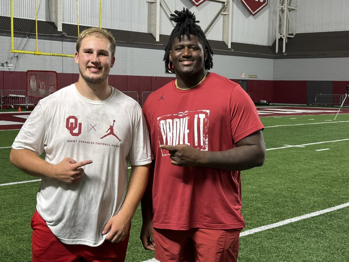Oak_Caruthers's tweet image. I had the opportunity to get work in at the @OU_Football prospect camp today. A huge thanks to all of the coaches who helped me today, and a special shoutout to @Markus_Strong2 for helping me individually.
@CoachToddBates @Trent_Simpson @CoachCookseyNHS @CoachLDouglas1 @vfbcoach…