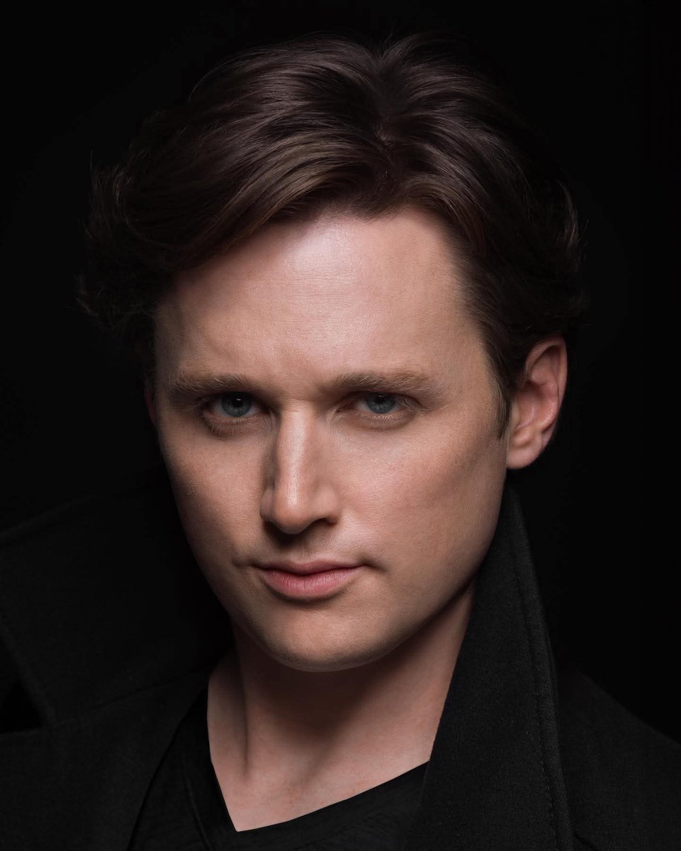 Entrevista con el actor Cal Butler.

La entrevista completa la puedes disfrutar en nuestro canal de YouTube en el siguiente link:

youtube.com/watch?v=WX9LvF…

Brief News MX agradece a Lilian Alzate y a Fernanda Segura por todas sus atenciones para la realización de esta entrevista.