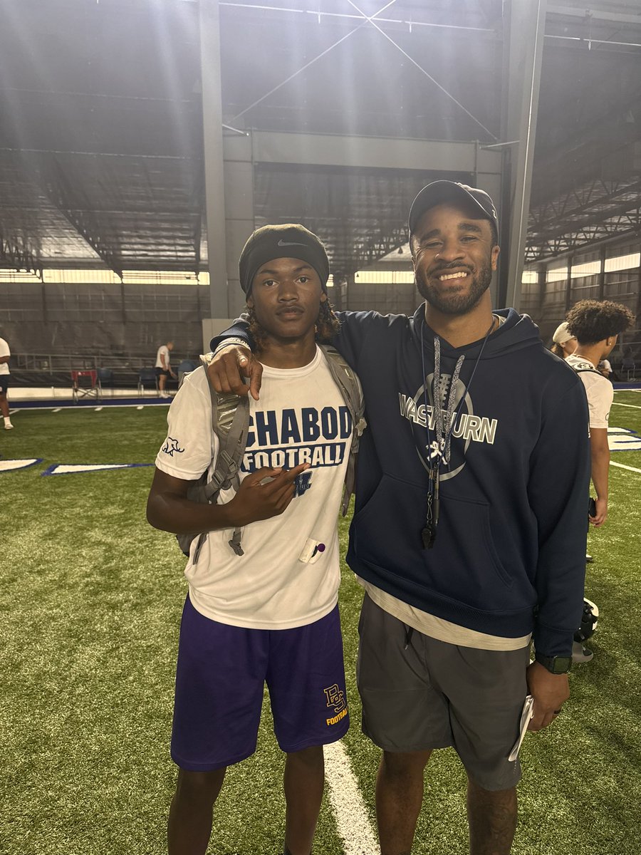 AidenWare_'s tweet photo. Had a great time @IchabodFTBL camp, learned a lot and met a lot of coaches. Can’t wait to keep improving! @JJPaul53 @KeestonTerry @CoachNellyV @CoachPum @CoachSharpWU #ATH #wr https://t.co/G94XCRbkFY
