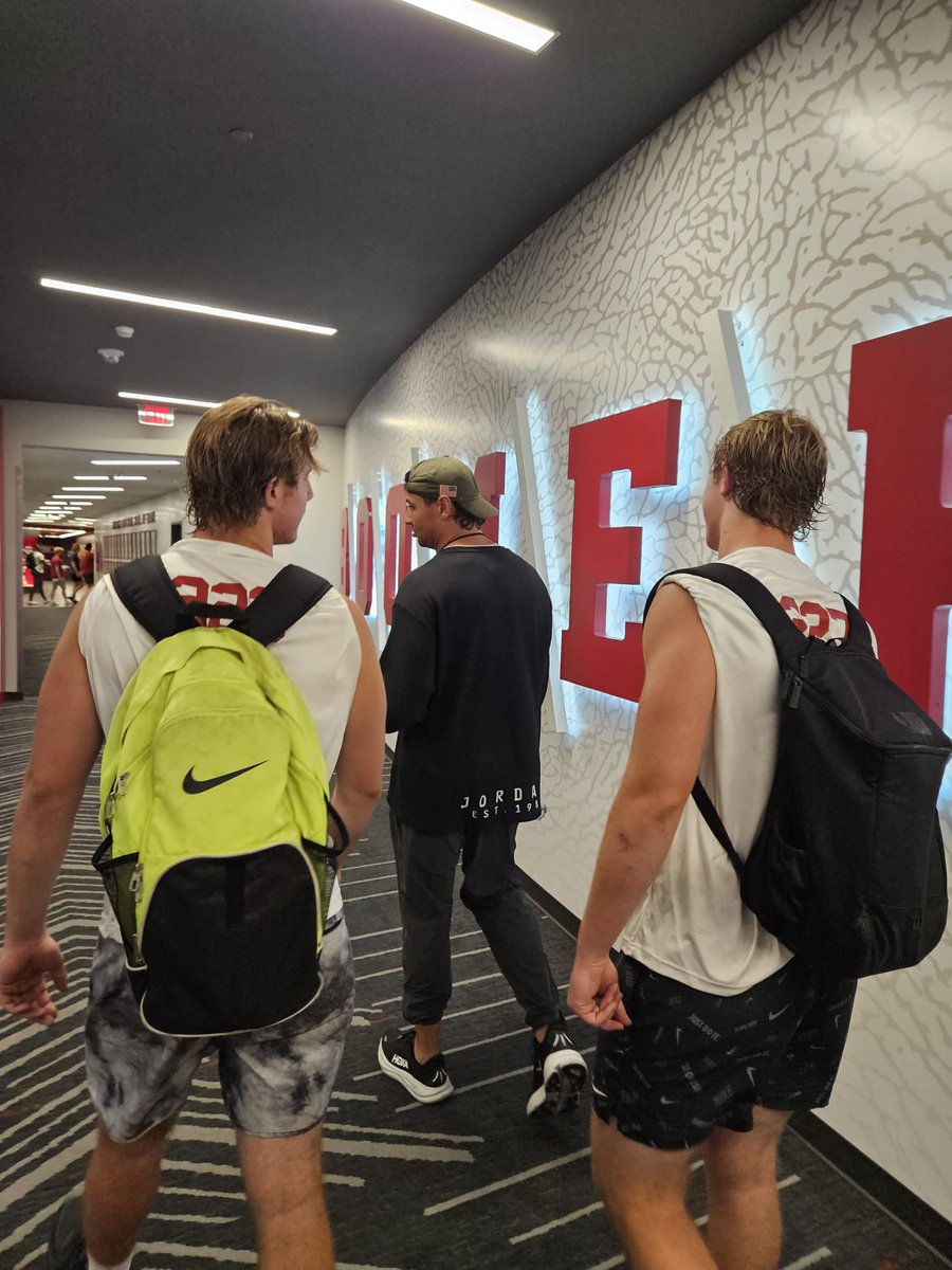 LeschTeagan's tweet image. Had a great time competing @OU_Football !! I want to thank @MiguelChavis65 for the coaching and tour around the facility’s.
@CoachToddBates @RecruitEMHS_FB @emhsbulldogs @Edavison85 @Coachjmerideth @CoachNorthrip