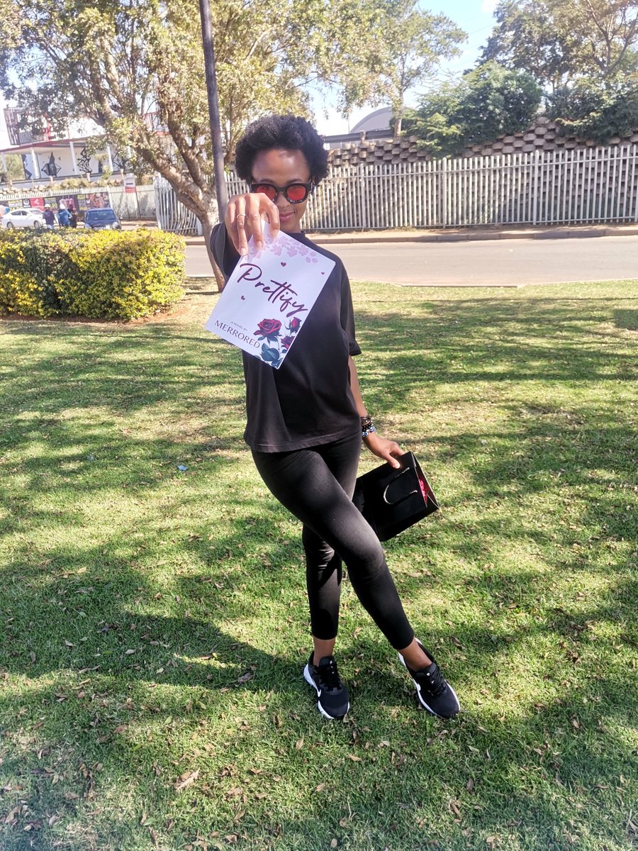 merroredtoo's tweet photo. πAuthor of 'Prettify'
β€οΈ π§‘ π π π π π€
#merrored #musician #author #actress #model https://t.co/nHSk72iEk2
