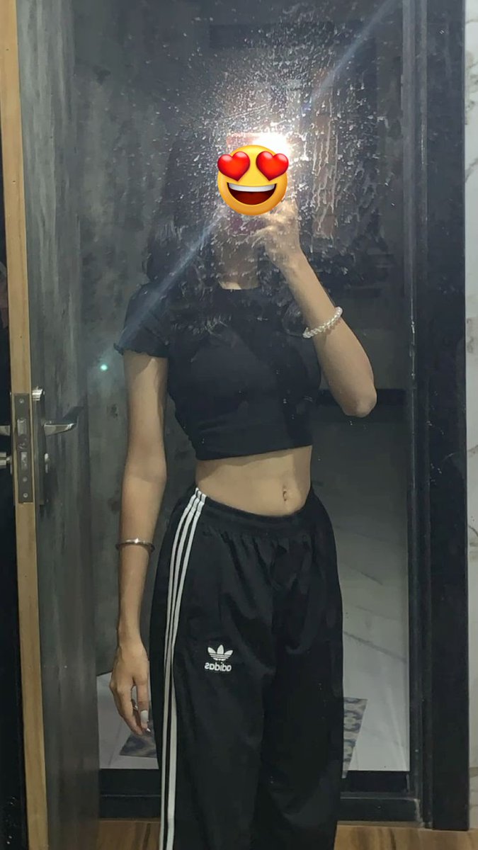 "सुबह-सुबह कोई कह दे – 🙋🏻‍♀️👇
‘आज तुम बहुत प्यारी लग रही हो’
तो दिन बन जाता है ना?😜❤️💯
.
( वैसे... मैं जा रही हूँ Gym करने ) 😜👇🏻"