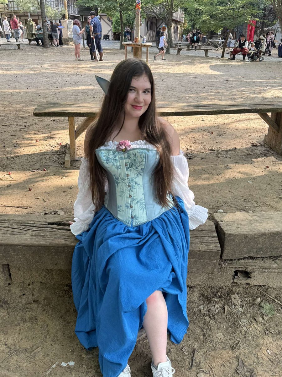 legoom003 tweet media