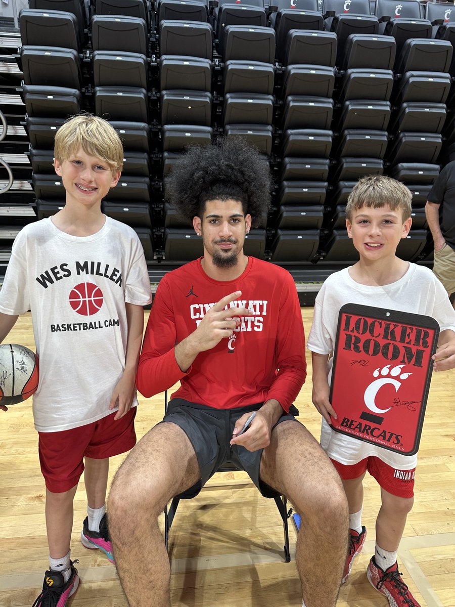 noahballen's tweet photo. Thank you @CoachWesMiller and @GoBearcatsMBB for putting on a great bball camp. Kids had a blast! https://t.co/tTuXBMKZGY