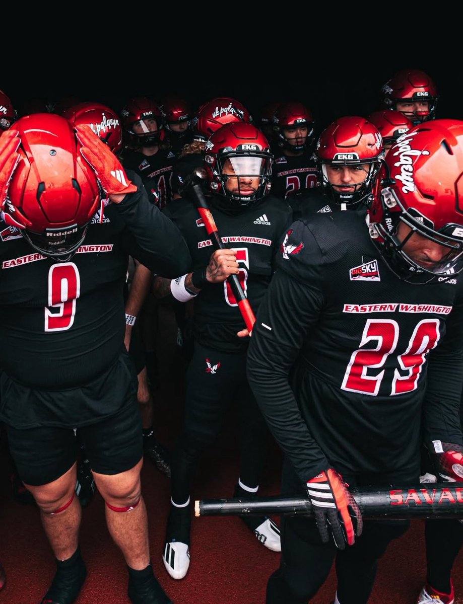 After A Conversation With <a href="/CoachBestEWU/">Coach Aaron Best</a> and <a href="/JaylenJohnson92/">Jaylen Johnson</a> I’m Blessed To Receive Another D1 Offer From Eastern Washington! Go Eagles!