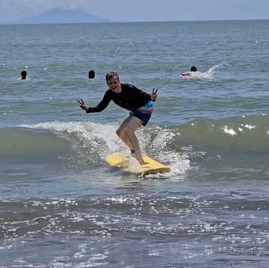Probe_SC2's tweet photo. Surfing is easier than playing protoss.

First time 🌊🏄 https://t.co/O3dtrJOimj