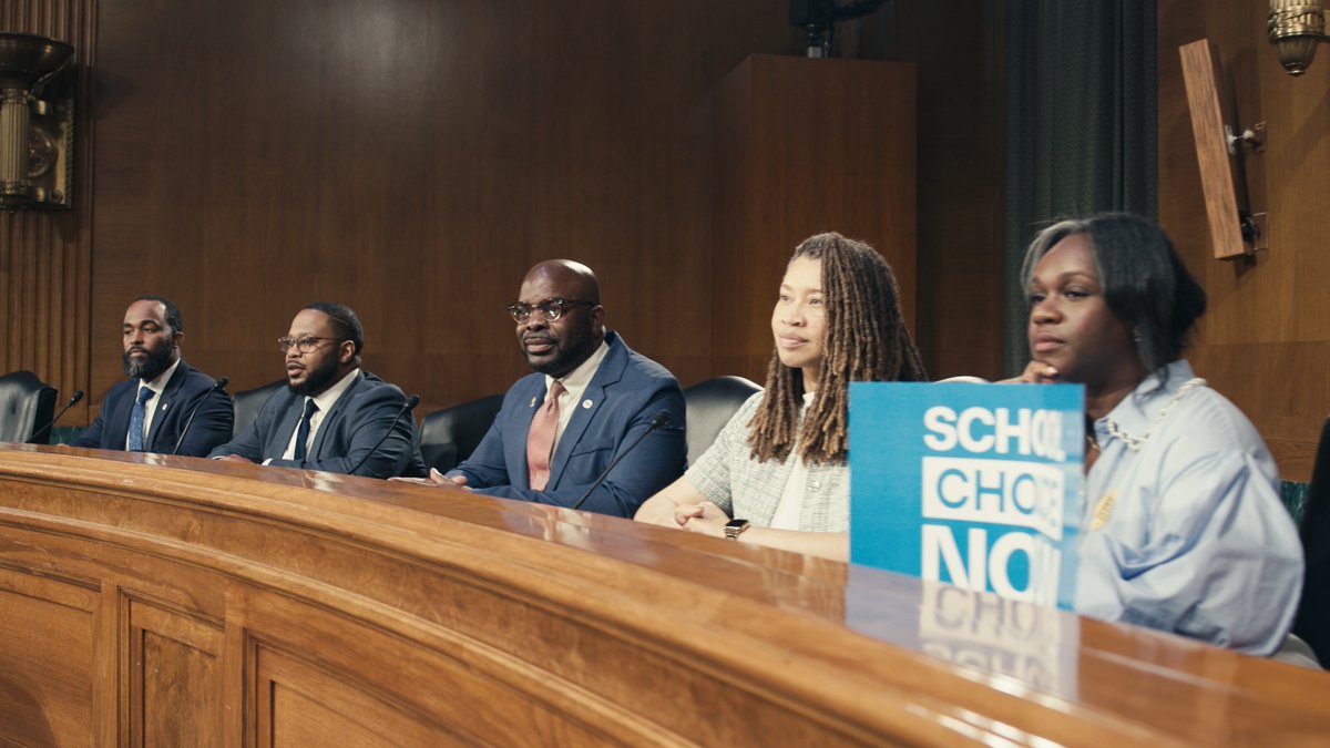 BLK_MindsMatter's tweet image. Our McLeod Society Fellows joined leaders in D.C. for a national briefing on school choice. We’re proud to support more options for Black students. 🎓

#BlackMindsMatter #SchoolChoice