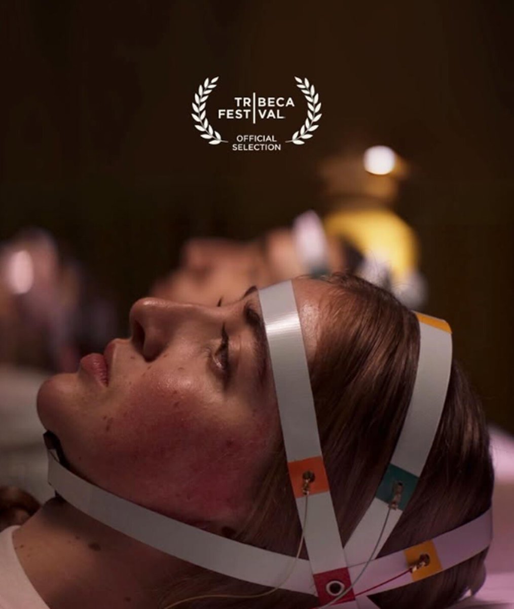 migueldobrich's tweet photo. "Un futuro brillante" / "A Bright Future" ganó el premio a mejor largometraje en the Viewpoints competition de @Tribeca.

Felicitaciones a Lucía Garibaldi, directora y coguionista de la película. 👏👏👏 https://t.co/9sGqiclQtv