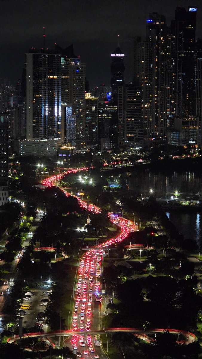 Tranque bestial hoy en #Panamá <a href="/tvntrafico/">Trafico Urbano</a> <a href="/TraficoCPanama/">Tráfico Panamá</a> <a href="/Traficologo1/">TRAFICOLOGO-1</a> <a href="/tvnnoticias/">TVN Noticias</a> <a href="/TReporta/">Telemetro Reporta</a> <a href="/protegeryservir/">Proteger y Servir</a> <a href="/ATTTPanama/">Autoridad del Tránsito</a> <a href="/Panamaalcaldia/">Alcaldía de Panamá</a> <a href="/Mayer/">Mayer Mizrachi</a> <a href="/rpc_radio/">Rpc Radio</a> <a href="/radiopanama/">Radio Panamá</a>