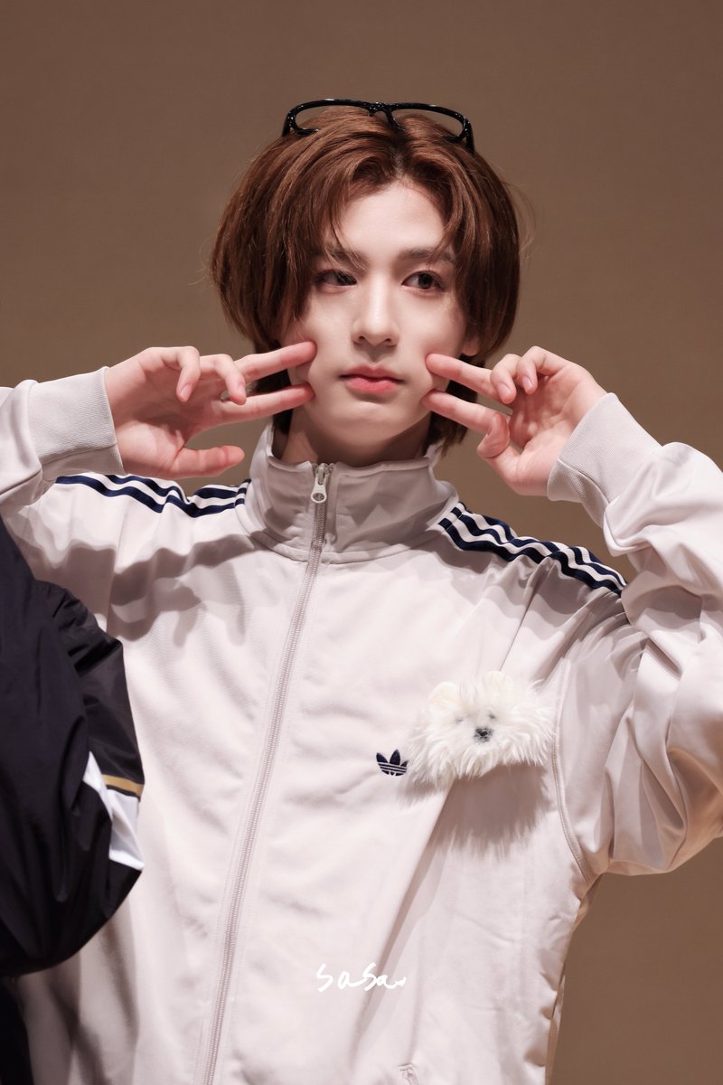 250611

🥢

#보이넥스트도어 #BOYNEXTDOOR #이한 #LEEHAN