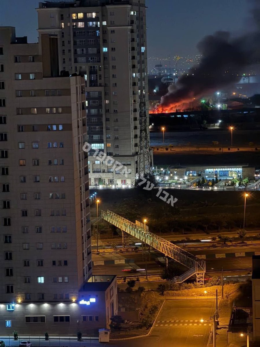TJVNEWS's tweet image. Iranian media says that Iranian air defenses are not working 

Many attacks in Iran taking place 

The only reason the sirens went off in Israel was to warn of the operation starting, we are bracing for a response from Iran
@Iran @IDF @Israel #nuclearfacilities @realDonaldTrump