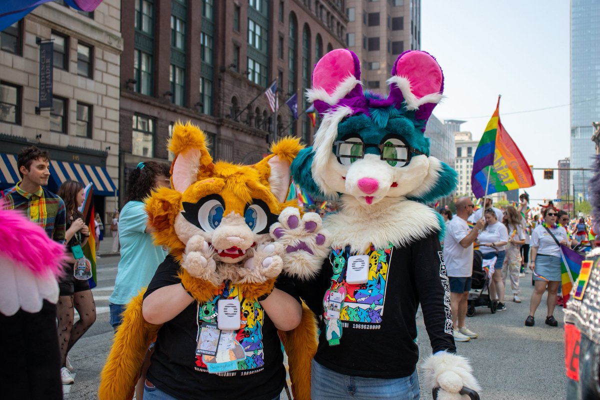 XxCreamPufffxX's tweet photo. When to CLE Pride last Saturday with @Zirconiconium !!! We had a BLAST!! I just loved how everyone cheered for our group and all the positive comments I’ve gotten at the festival!!! Can’t wait to do it again next year!!! ;w; https://t.co/EhP7oZAjGa