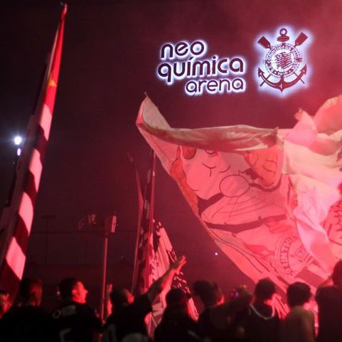 FUTEBOL x KPOP continua: Heeseung do ENHYPEN revelou em fancall que torce para o Sport Club Corinthians Paulista.