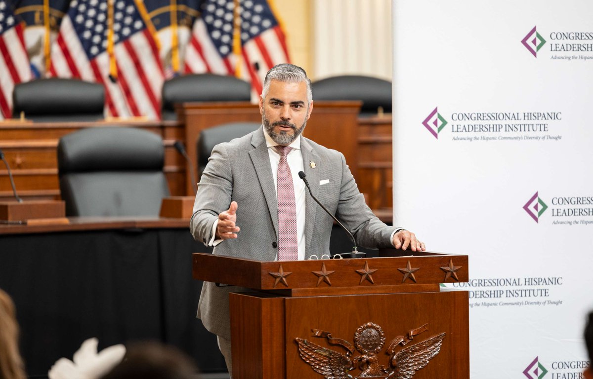 Congressional Hispanic Leadership Institute (CHLI) (@thechli) on Twitter photo Thank you to everyone who joined our CHLI Future Leaders Conference! Great insights from CHLI Board Member, <a href="/RepTonyGonzales/">Rep. Tony Gonzales</a>, and <a href="/RepCiscomani/">Congressman Juan Ciscomani</a> (AZ).
View event highlights and full recording here: chli.org/thank-you-for-…
Many thanks to our sponsors: @Amazon, and <a href="/Chevron/">Chevron</a>. Thank you to everyone who joined our CHLI Future Leaders Conference! Great insights from CHLI Board Member, <a href="/RepTonyGonzales/">Rep. Tony Gonzales</a>, and <a href="/RepCiscomani/">Congressman Juan Ciscomani</a> (AZ).
View event highlights and full recording here: chli.org/thank-you-for-…
Many thanks to our sponsors: @Amazon, and <a href="/Chevron/">Chevron</a>.