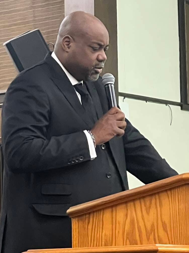 nicknett71's tweet image. In Prayer before Proclamation