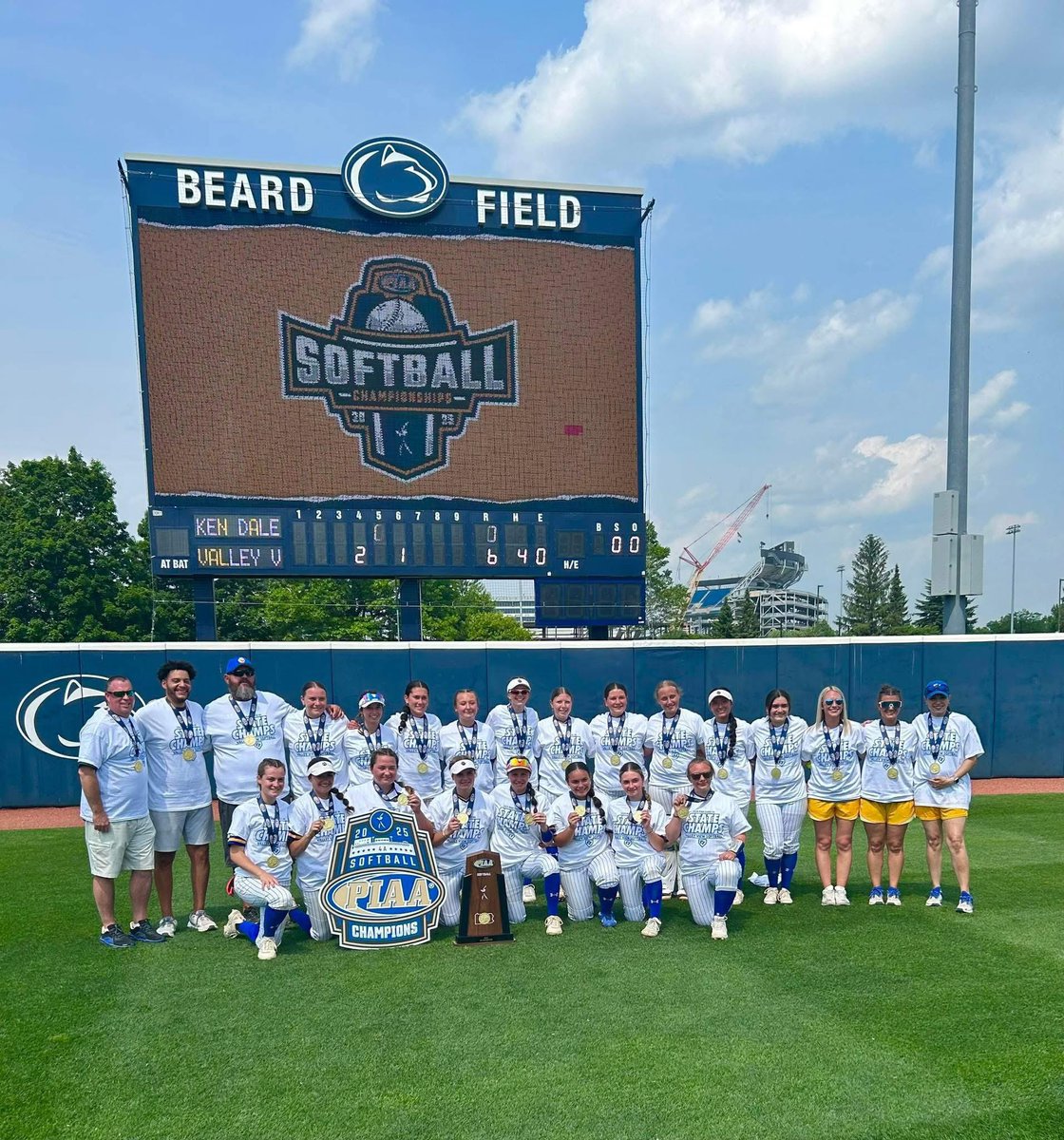 abbicall2026's tweet photo. WE DID IT‼️ PIAA 4A STATE CHAMPS!! My whole team showed up and left it all on the field!  It’s a great day to be a Cougar🐾🐾 @GoldGarvey @MaxImpactSports @sportsTT @sportzwireLLC @rittmanjohn @KatieRepole @ClemsonCoachKJ @Coach_Wigs @LineDsoftball @ExtraInningSB https://t.co/lZGQZthoD2