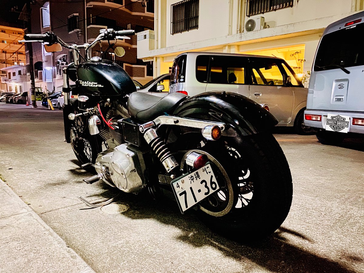 DANCE_TROOP's tweet photo. サイドにナンバー移動
尻がスッキリ

#LowAndLeanDyna #StreetChopperStyle 
#FXDLife #HarleyCustom #okinawa #DynaChopper #TwinCamCustom #bobber
#ダイナ #tc88 #ツインカム #ボバー #チョッパー #ドラッグスタイル #沖縄 #キャッツアイ https://t.co/Aj2Hniwedv