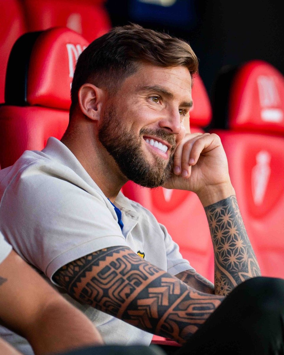 MANNERS MAKETH MEN tweet media