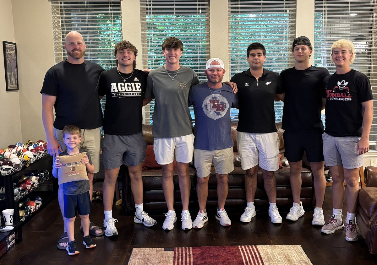 Dave Handal (@handal_dave) on Twitter photo Connecting with Coach Dinner #1 with my QB and TE Dudes in the books ✅….It’s What We Do! #relationshipsmatter #FHFT <a href="/FootballTomball/">Tomball Cougar Football</a> <a href="/THS__athletics/">Tomball High School Athletics</a> <a href="/TISDTHS/">Tomball High School</a> <a href="/JaxynFaldyn/">Jaxyn Faldyn ✞</a> <a href="/colsoncahal_4/">Colson Cahal</a> <a href="/sagehauser_34/">Sage Hauser</a> <a href="/DominicMerka/">Dom Merka</a> Connecting with Coach Dinner #1 with my QB and TE Dudes in the books ✅….It’s What We Do! #relationshipsmatter #FHFT <a href="/FootballTomball/">Tomball Cougar Football</a> <a href="/THS__athletics/">Tomball High School Athletics</a> <a href="/TISDTHS/">Tomball High School</a> <a href="/JaxynFaldyn/">Jaxyn Faldyn ✞</a> <a href="/colsoncahal_4/">Colson Cahal</a> <a href="/sagehauser_34/">Sage Hauser</a> <a href="/DominicMerka/">Dom Merka</a>