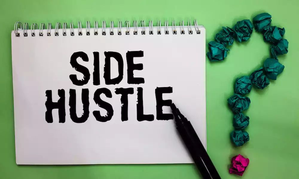 buff.ly/B3xYvee 
In this article, we look at how you’ll know when a side hustle can become your business so you can ditch your day job! Let’s start with why side hustles are popular. #SideHustle #Entrepreneurship