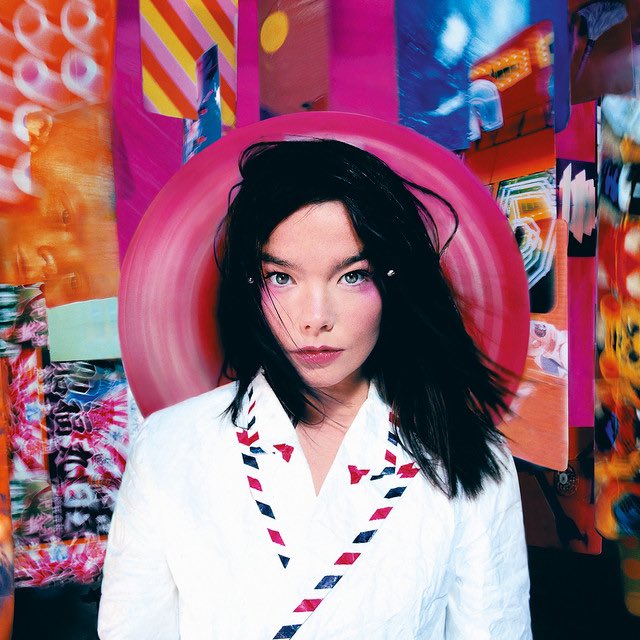 farratia's tweet photo. Hoy se cumplen 30 años de “Post” de Bjork, uno de esos discos que definen su época. La artista lo define como su disco “extrovertido” y claro que lo es: colaboran Tricky, Howie B, Graham Massey de 808 State y Nellee Hooper. Una maravilla https://t.co/q88V0SEi2s https://t.co/M8RoWNlv0P