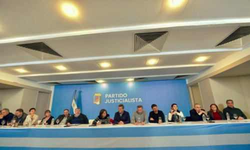 Se reunió el Consejo Nacional del PJ - adnciudad.com/index.php/1811… #Reunión #ConsejoNacional <a href="/p_justicialista/">Partido Justicialista</a> <a href="/SergioMassa/">Sergio Massa</a> <a href="/JuanGrabois/">Juan Grabois</a> <a href="/morenoparalavic/">Guillermo Moreno</a> <a href="/GUlLLERMOMORENO/">Guillermo Moreno</a> <a href="/GusMendelovich/">Gustavo Mendelovich</a>