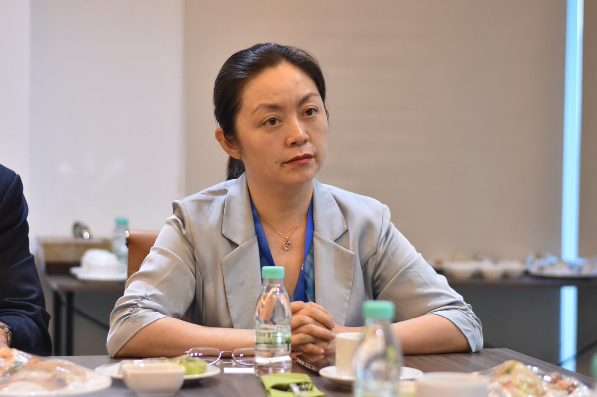 pharmaniaga_bhd's tweet image. and Dato’ Zuhri Iskandar Kamarzaman, Senior Vice President of Corporate Communications, provided insights on our operations and roles in the nation’s pharmaceutical supply chain.

May this visit foster a deeper understanding of the healthcare system.

#ZPBS #Visit #Pharmaceutical