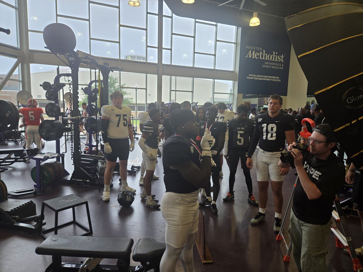 Coach Wilson (@coachpjwilson) on Twitter photo Thank you <a href="/vypehouston/">VYPE Houston</a> <a href="/MattMalatesta1/">Matt Malatesta_VYPE</a> for having <a href="/RandleFootball/">TRHS Lions Football</a> out at the photo shoot this week‼️
#DefendtheDen
#RVE
#LionFast Thank you <a href="/vypehouston/">VYPE Houston</a> <a href="/MattMalatesta1/">Matt Malatesta_VYPE</a> for having <a href="/RandleFootball/">TRHS Lions Football</a> out at the photo shoot this week‼️
#DefendtheDen
#RVE
#LionFast