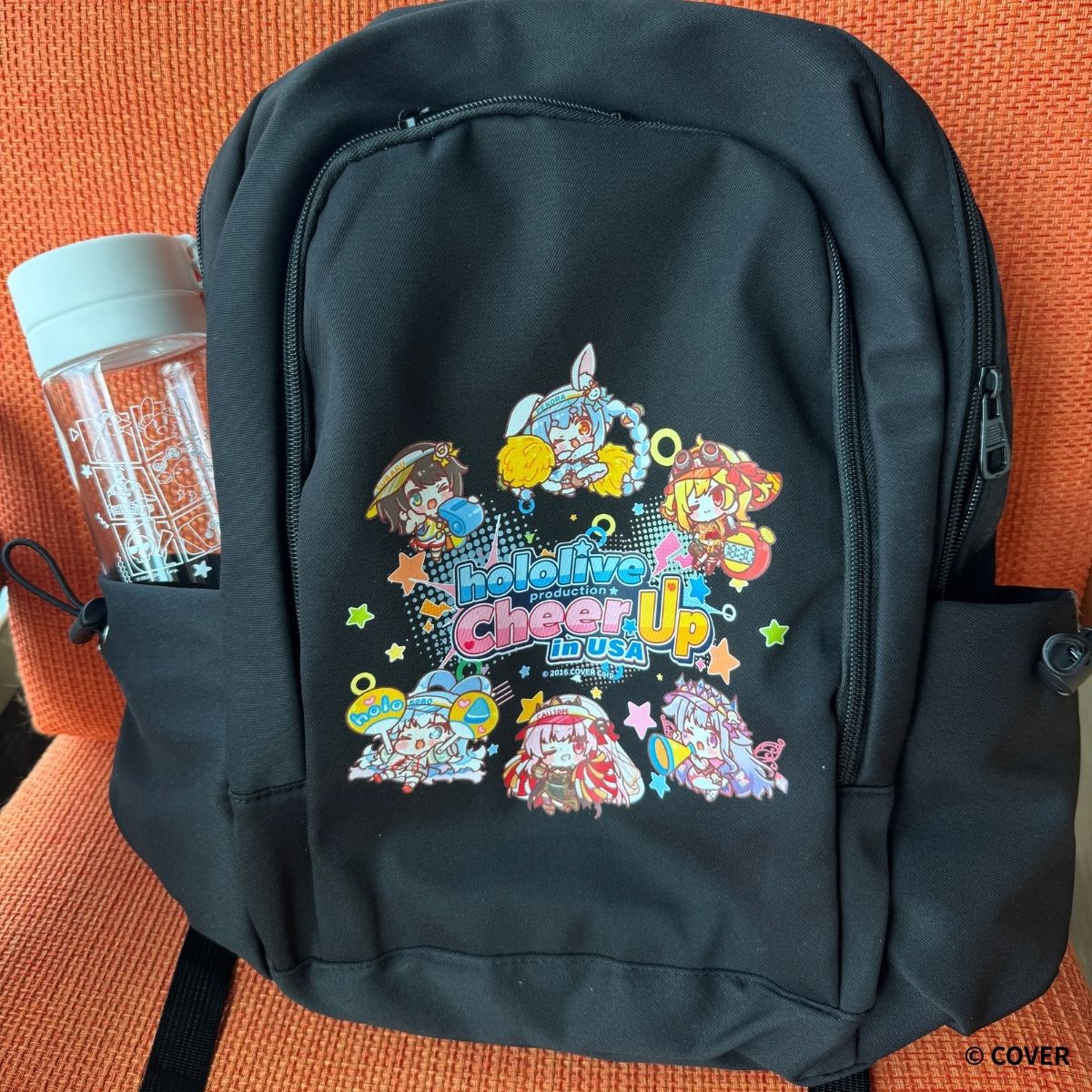 ou_en_event_usa's tweet image. 📸 Merch Sneak Peek — Real Running Kit Photos Incoming!
We’re starting to reveal the actual product photos, and YES!! They’re totally worth the hype! 🎉
🎒 Backpack
The backpack with side pockets perfect for your bottle or umbrella, and also have a laptop sleeve inside!! It’s…