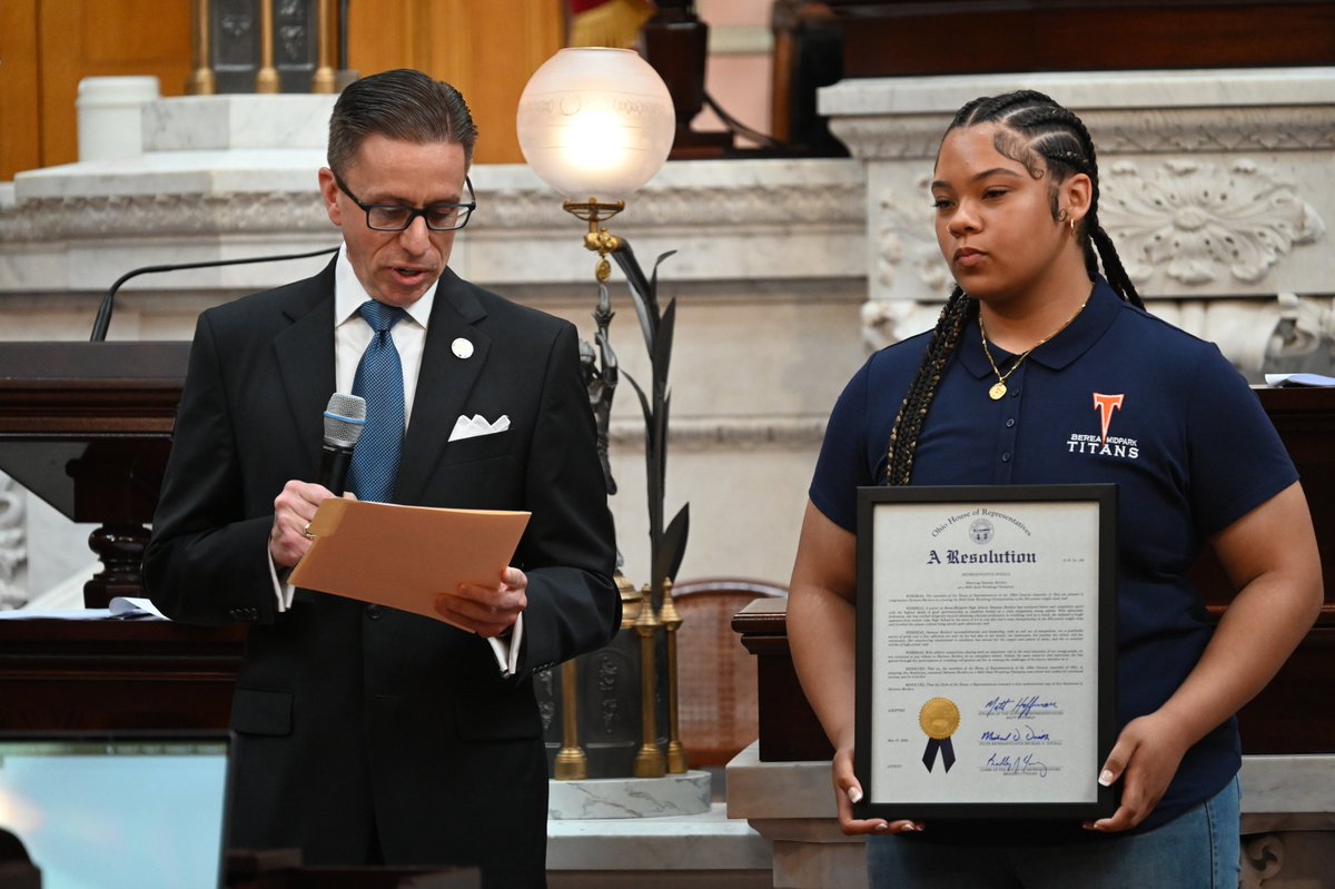 RepMikeDovilla's tweet image. Honored to welcome state champion Deionna Borders to the Ohio House this week. Her undefeated season and leadership are an inspiration to student-athletes across our state. #OhioHouse #GirlsWrestling #BereaMidpark