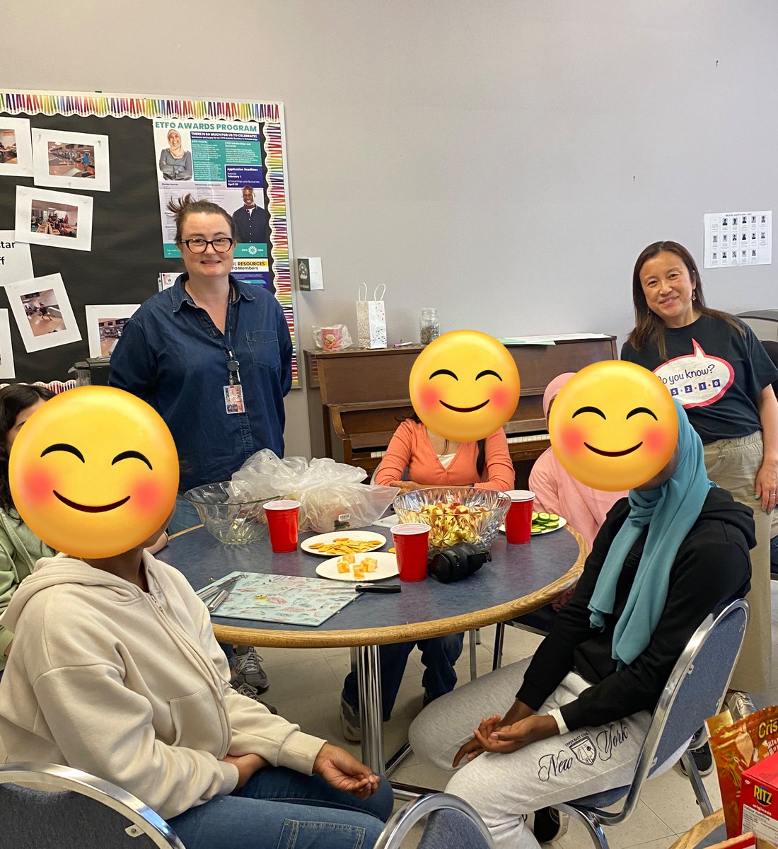 Elaine Y tweet media