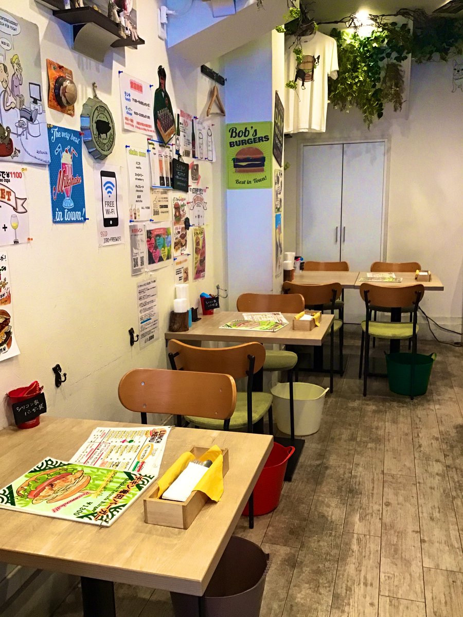 Craft_Burger_J's tweet photo. LUNCH TIME
11:00-16:00(L.O15:45)

期間限定メニューもご用意しております🍔
ご来店お待ちしてます🐾🐾

#ハンバーガー　#ペットOK  #浅草ランチ　#上野ランチ https://t.co/cMgzDN0rvG