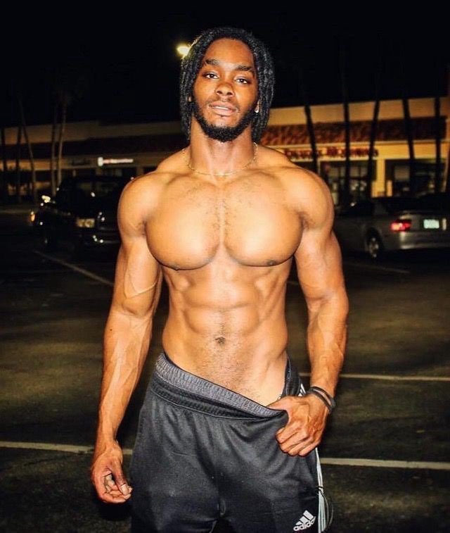 matureluv1's tweet image. This isn’t a thirst trap.
It’s a courtesy. 😈
#ThirstTrapThursday #BeautifulMenOfColor #LateNightLuxury #MenOfColor #FlirtResponsibly