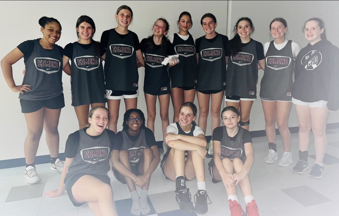 EMHSGirlsBB's tweet image. You can learn a lot about a team in two weeks & this group passed every test.
From early mornings running Little Kids Camp to late nights battling in summer league - they showed what they’re really made of. Proud of their character. Proud of their effort. Proud of this team!💪