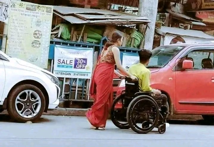 दो चार घटनाओं के हो जाने से ये ना भूले,
स्त्रियों के होने से ही पुरुषों का जीवन है..❤️🌻