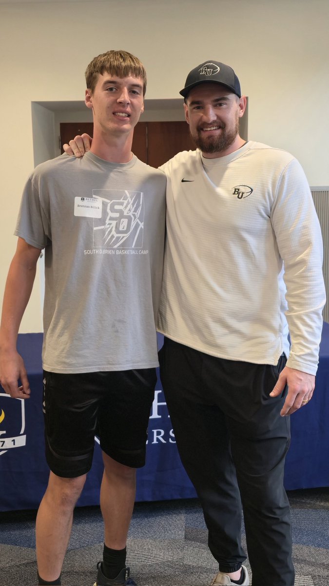 Had a great day at the <a href="/BethelRoyalsFB/">Bethel Football</a> Junior football day Thank you for inviting me  <a href="/McElroy26/">Mike McElroy</a> <a href="/Kilgore_31/">Kyle Kilgore</a> <a href="/tavian40/">Tavian Swanson</a>

I loved the bullets over the bowling balls mentality for your defense
#kindheartedtoughsucker
#juniorday
#football 
#recruit2026
#agape
#fertilesoil
#NewEra #DE